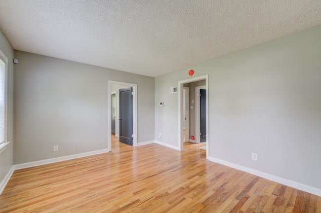 3632 San Jose - Coming soon
