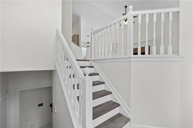 Photo - 5068 Furlong Way