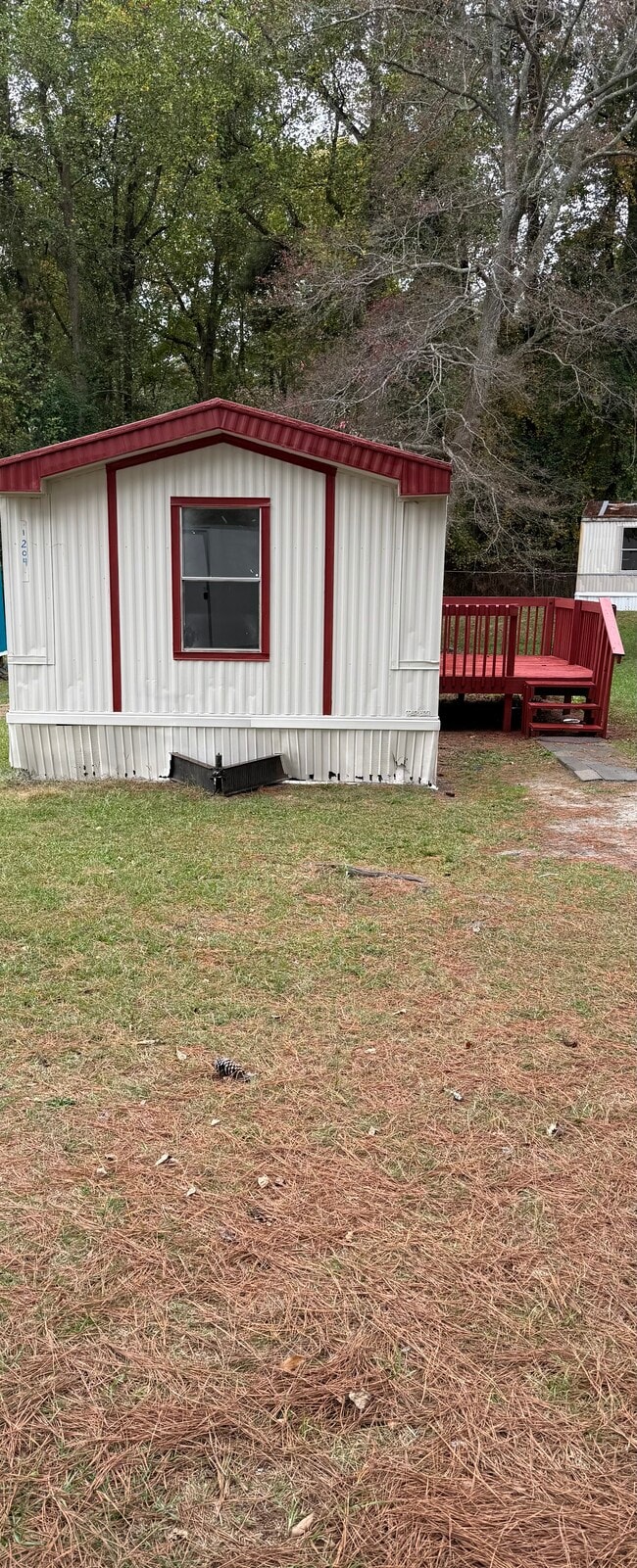 Building Photo - 1204 Sleepy Hollow Dr