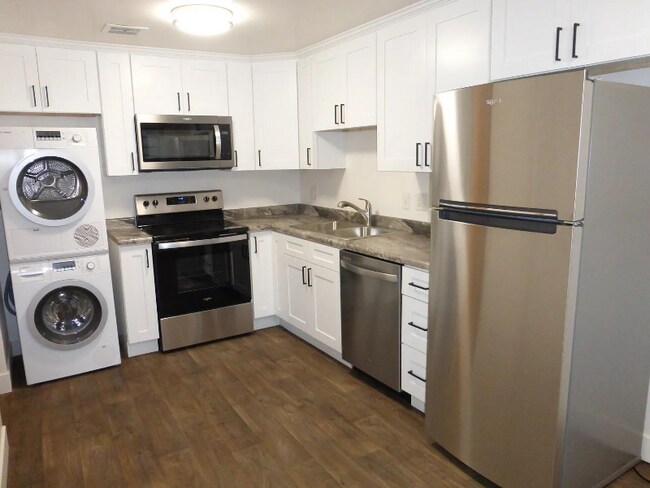 Photo - 475 Wall St Unit Apt 8