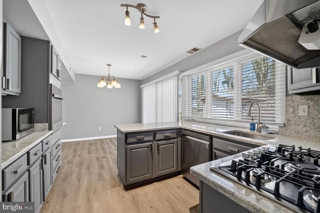 Photo - 1405 Pennington Ln