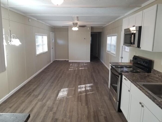 Photo - 296 S Burson Ave