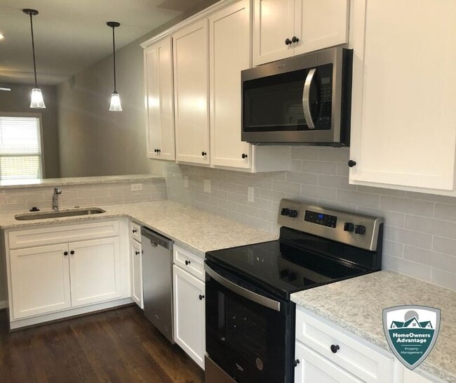 Photo - 130 Landmark Court - 1