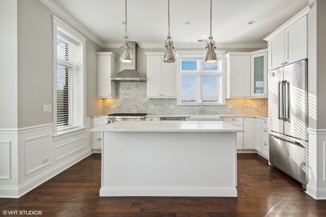Photo - 3518 N Wilton Ave