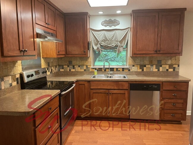 Photo - Charming 3 Bed / 2 Bath Home in a Quiet Central Neighborhood