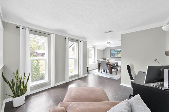 Photo - 223 Birchwood Dr