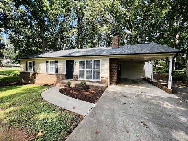 Photo - Lovely 3 BR, 2BA home in a quiet neighborhood