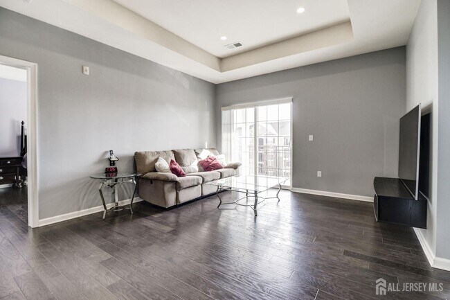 Photo - 643 Strassle Wy Unit 643