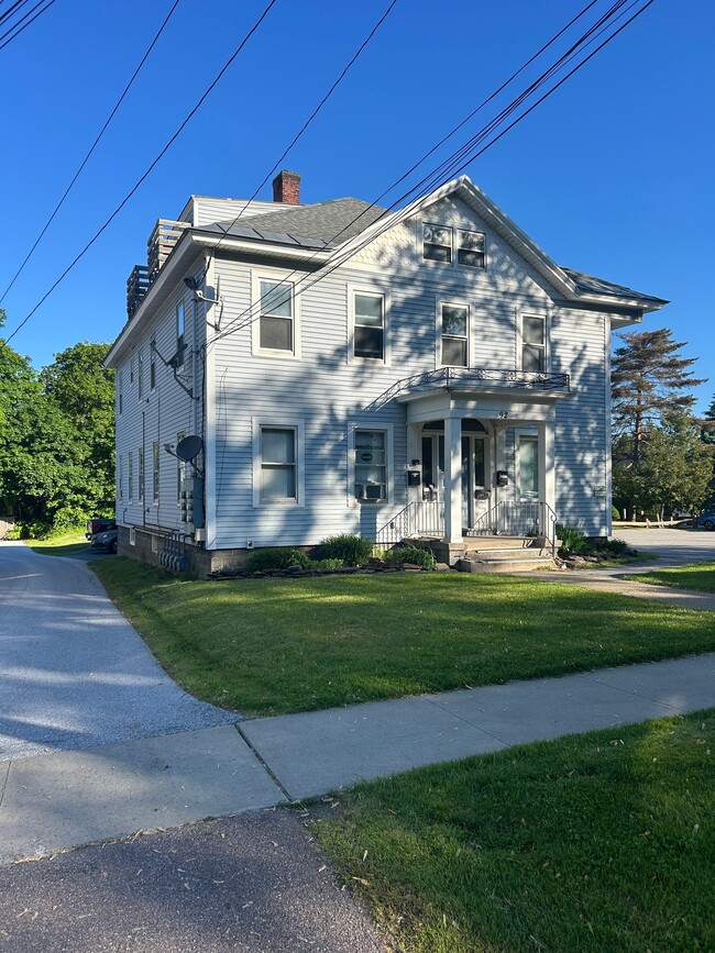 Building Photo - 92 S Main St