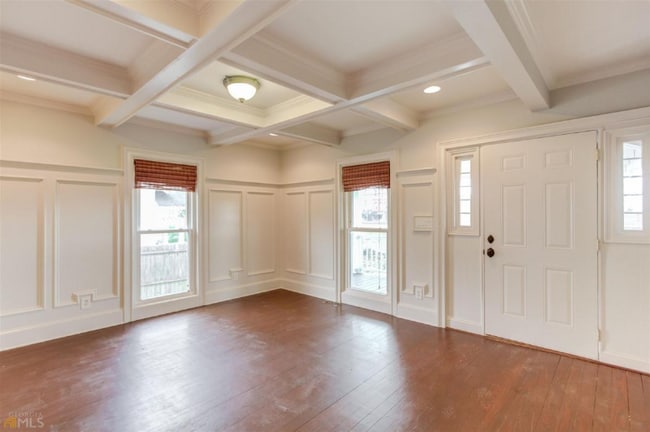 Photo - 55 W Shadburn Ave