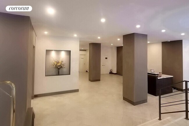 Photo - 45 W 81st St