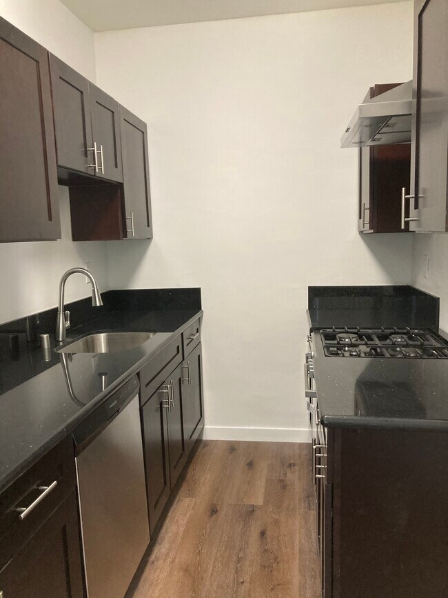 Photo - 839 Parkman Ave Unit 104