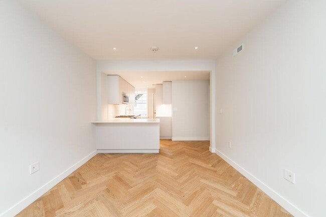 Photo - 30 Frost St Unit 1