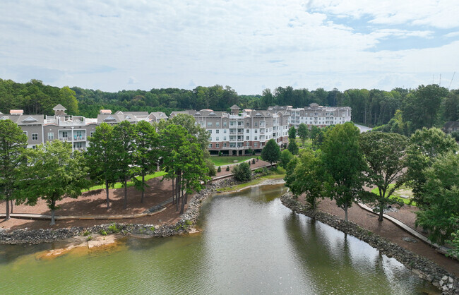 Building Photo - The Osprey at Lake Norman Rental