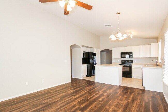 Photo - 11717 W Poinsettia Dr