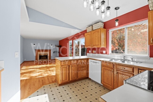 Photo - Beautiful 4-Bedroom Home In The South Hill...