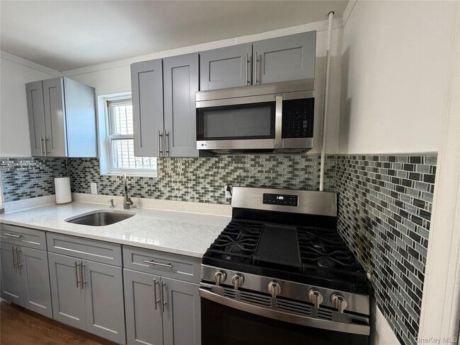 Photo - 109-48 135th St