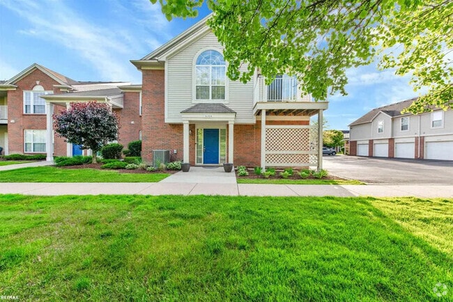 Building Photo - 51709 Adler Park Dr W Unit w Rental