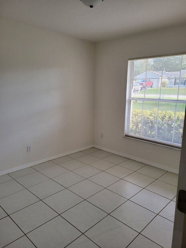 Photo - Spacious, Bright & Move-In Ready Home in Clermont!