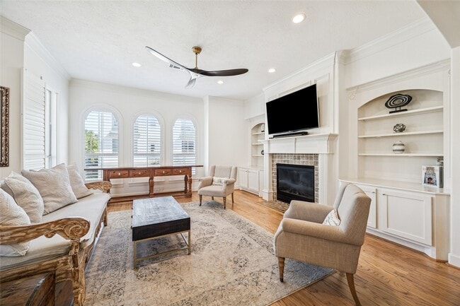 Photo - 811 Patterson St