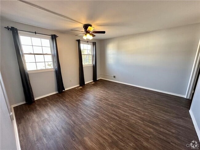 Building Photo - 8386A Shallowcreek Rd Rental