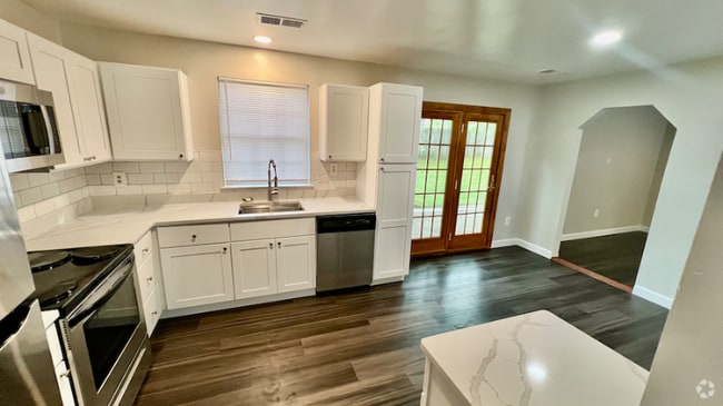 Building Photo - 15801 Atomic Ln Rental