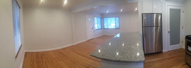 Photo - 911 North Adams Rd.