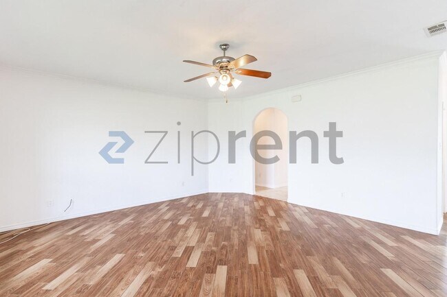 Photo - 1803 Jesse Dr