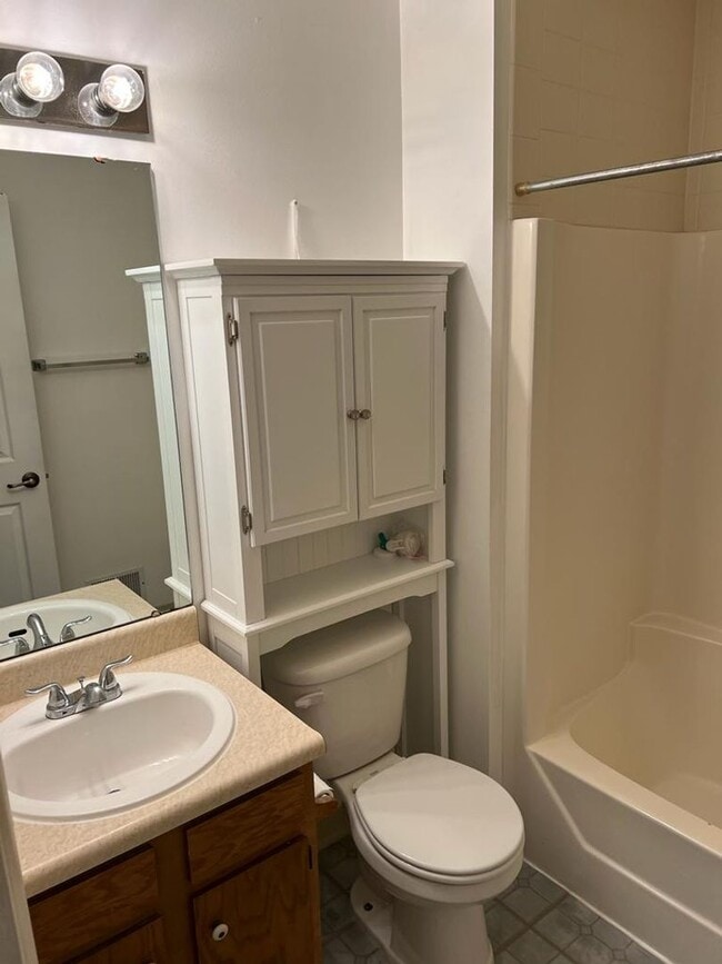 Photo - 729 Brunot St Unit 729 apt#B