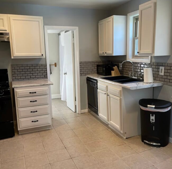 Photo - 4312 Clinton Ave Unit North