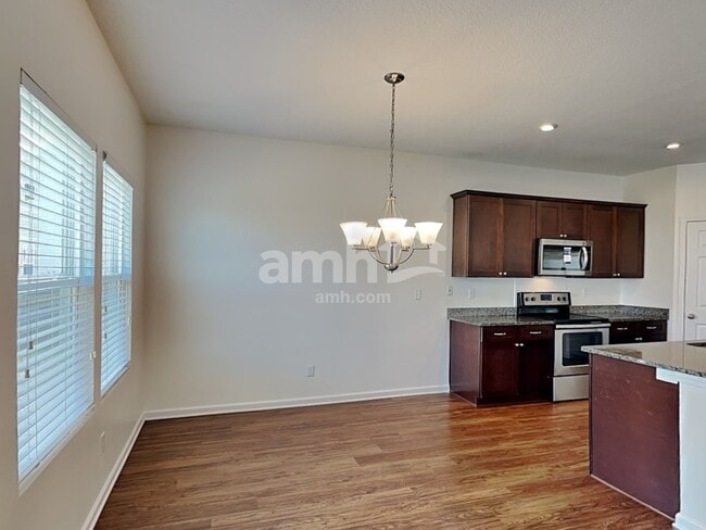 Photo - 221 W Jayce Wy