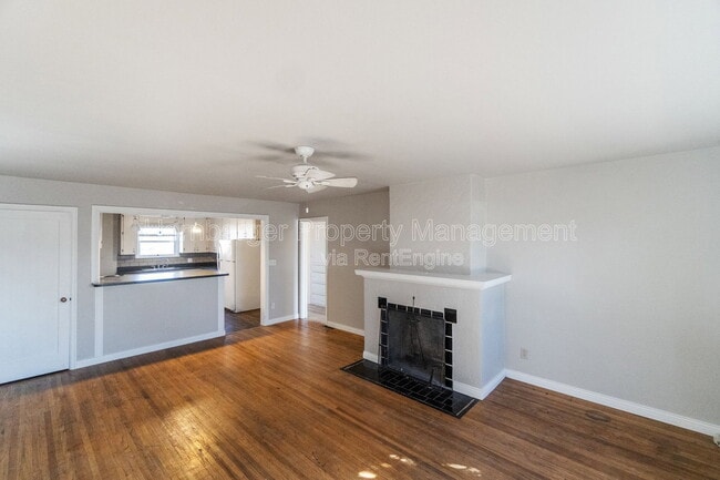 Photo - 11 E Rich Ave
