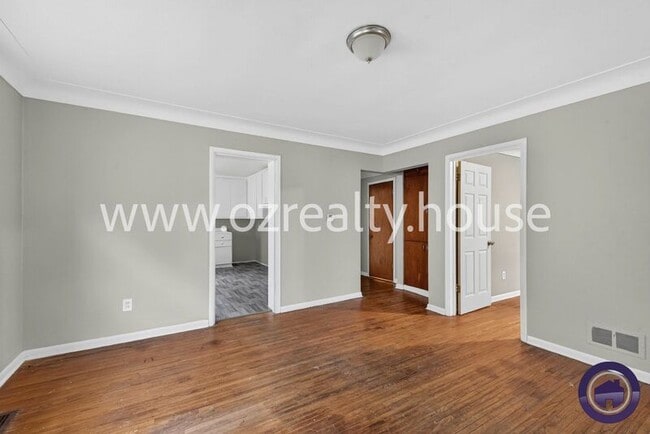 Photo - 837 Colburn St