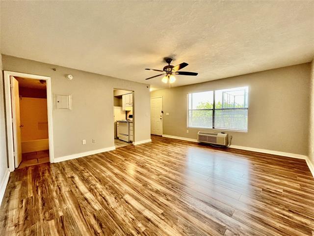 Building Photo - 701 W Sycamore St Unit 206 Rental