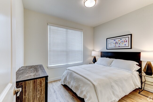 Photo - Canvas on Founders Hill