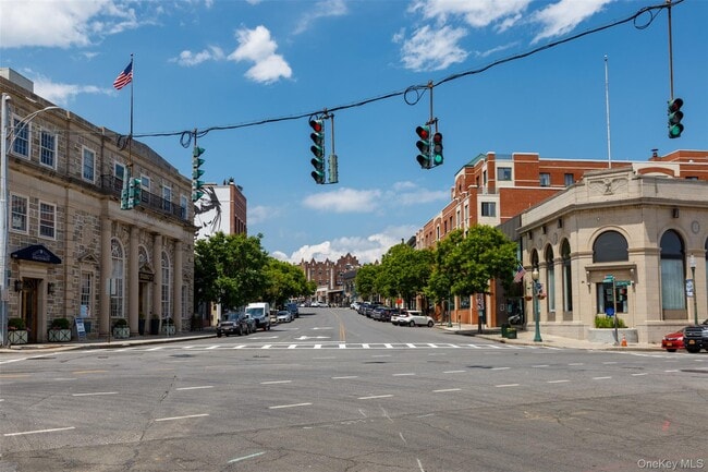 Photo - 123 Mamaroneck Ave Unit 618
