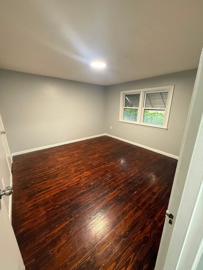333 Linden Ln