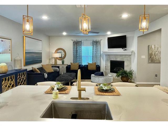 Photo - 1700 Emilia Dr