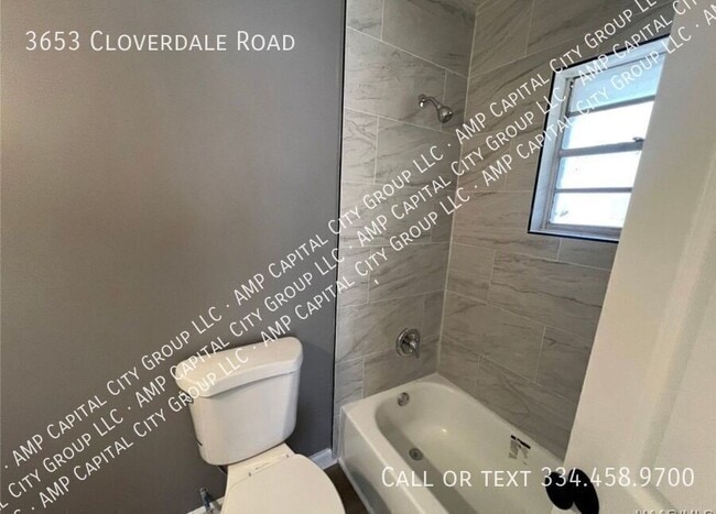 Photo - 3653 Cloverdale Rd