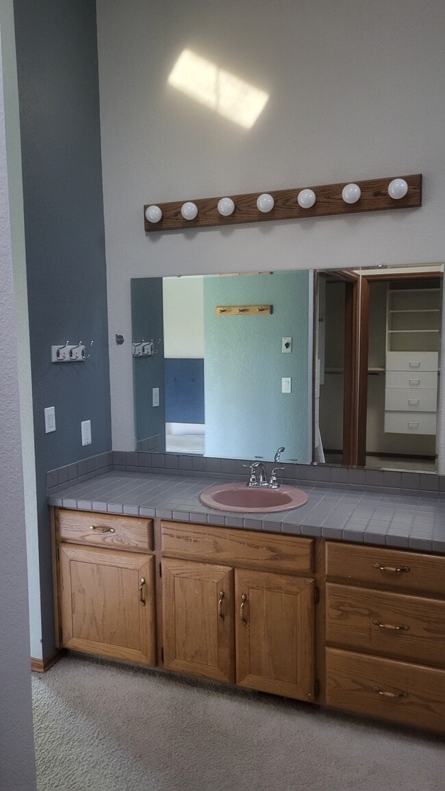 Photo - 3827 Nassau Ave NE