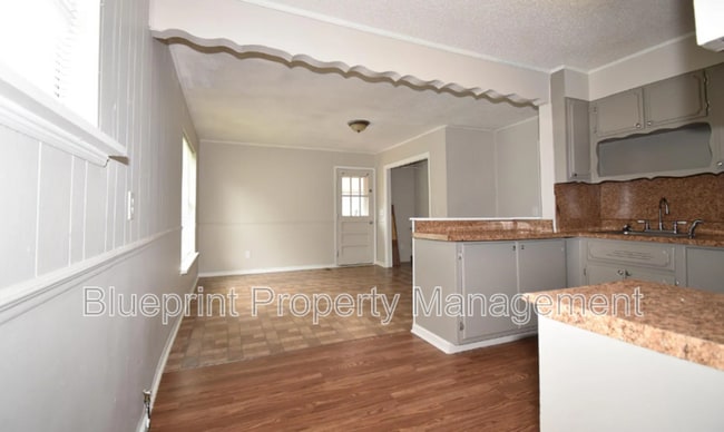 Photo - 1033 Minor Dr