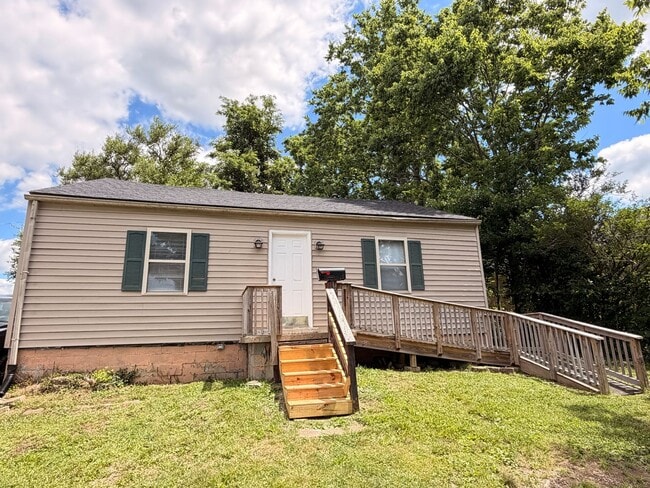 Photo - Renovated 2 Bedroom 1 full bath House! All new luxury vinyl flooring