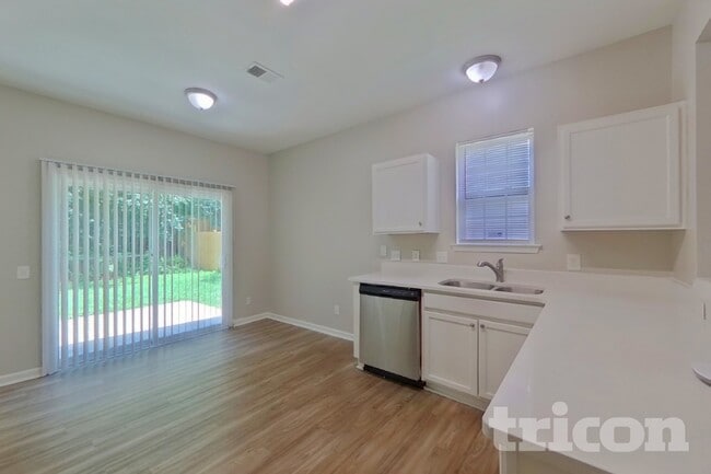 Photo - 5400 Peachwood Dr