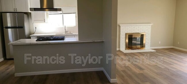 Photo - 909 Daisy St