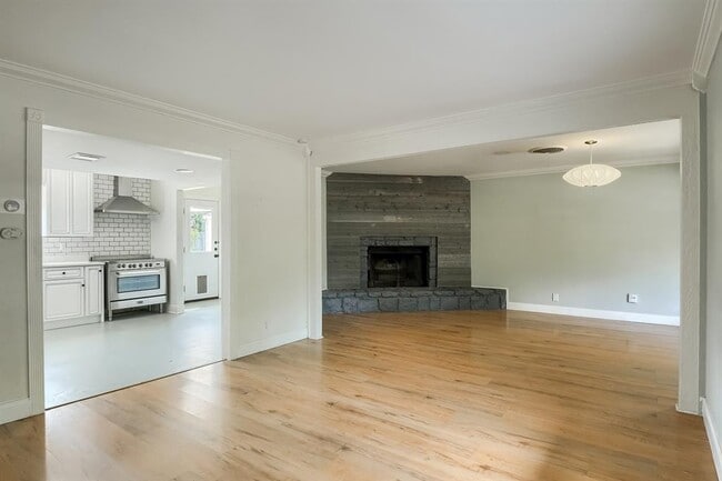 Photo - 1011 Berrywood Dr