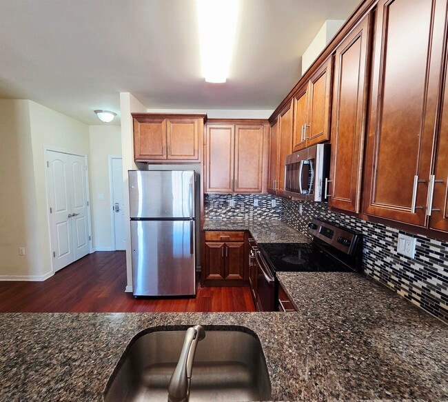 Photo - 5817 Jefferson St Unit 305