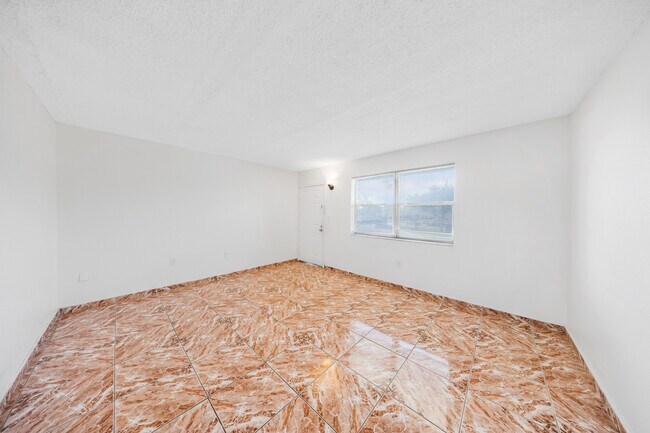 301 NW 177th St Unit 201
