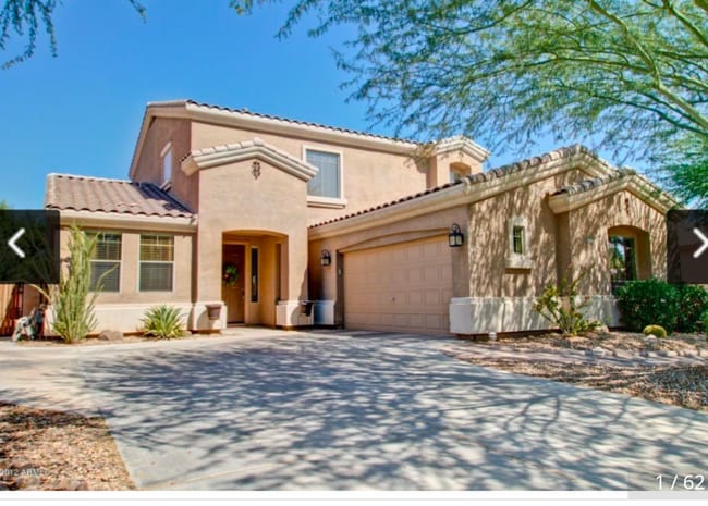 Building Photo - Absolutely Beautiful and spacious home. Availability now!