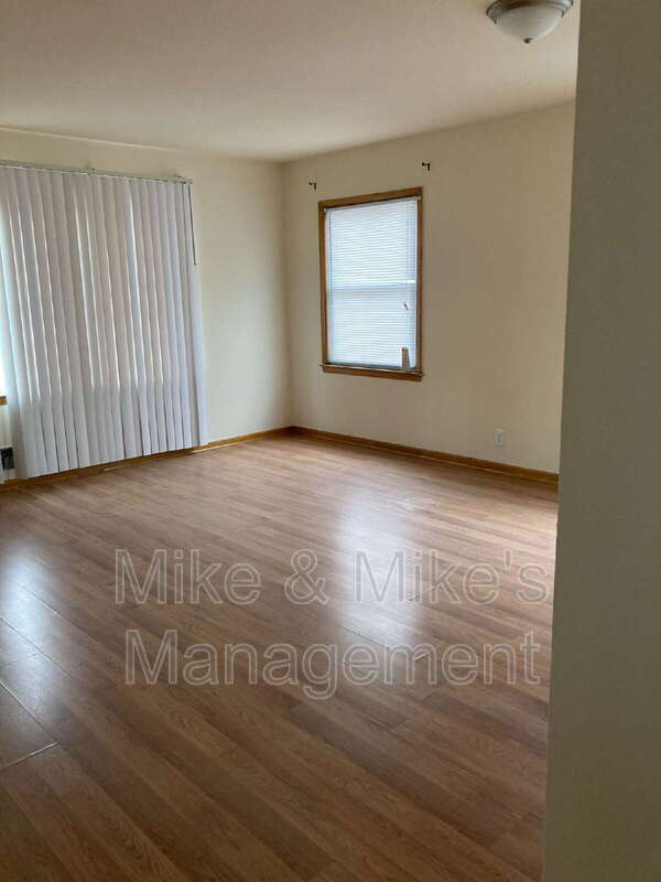 Photo - 4926 N 54th St