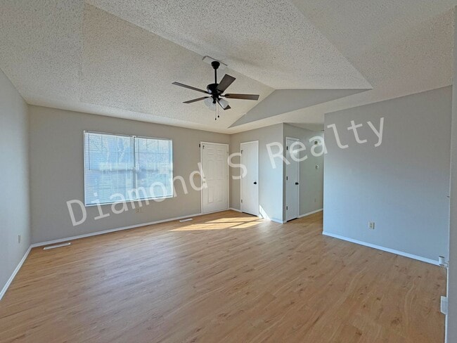 Photo - Charming and Clean 3 Bedroom House Available - South Springfield